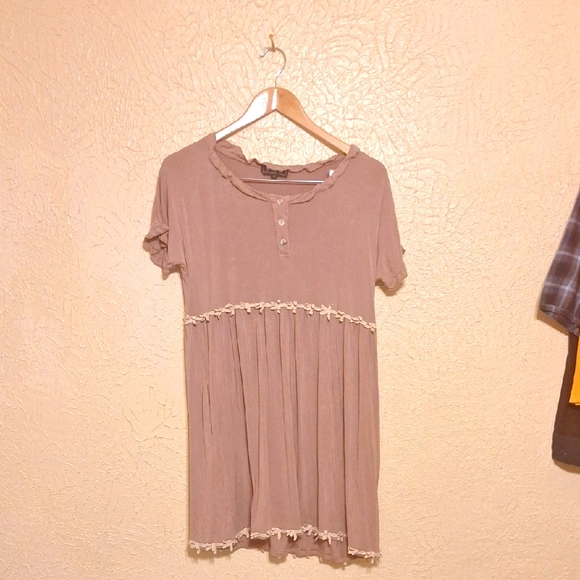 Women's Tan Top/dress with Lace Trim With Pockets - Picture 1 of 7